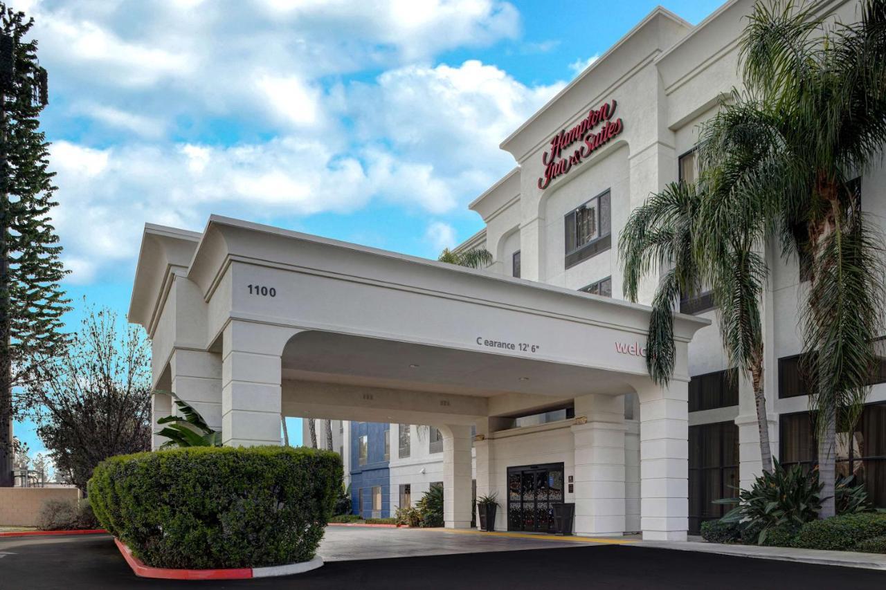 Hampton Inn & Suites Tulare Exteriör bild
