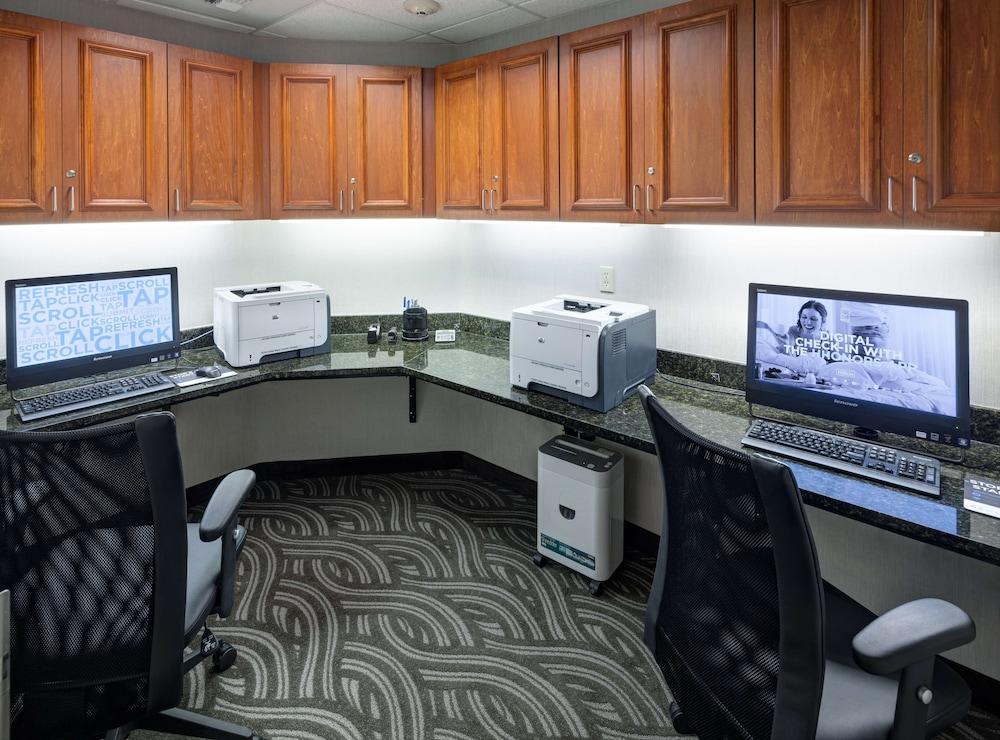 Hampton Inn & Suites Tulare Exteriör bild