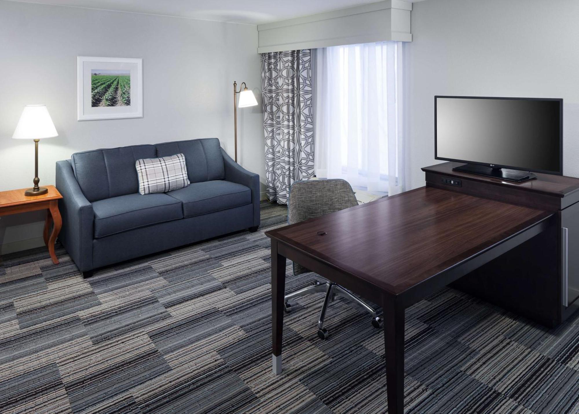 Hampton Inn & Suites Tulare Exteriör bild